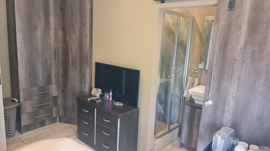 7 Bedroom Property for Sale in Cashan North West